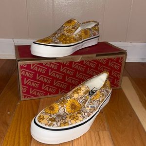 BNWT Yellow Orange Floral Mushroom Slip-On Vans